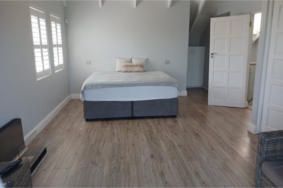 4 Bedroom Property for Sale in Noordhaven Western Cape